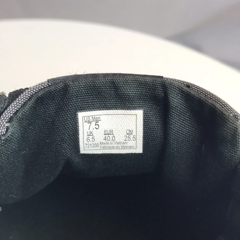 Vans van bishop
